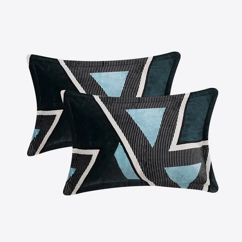 Monte Carlo Urban Triangle I Bedsheet (Green,Black) - 280 GSM media 4