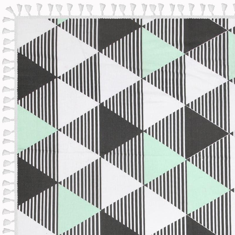 Merada Geometric Table Cover - Green media 5