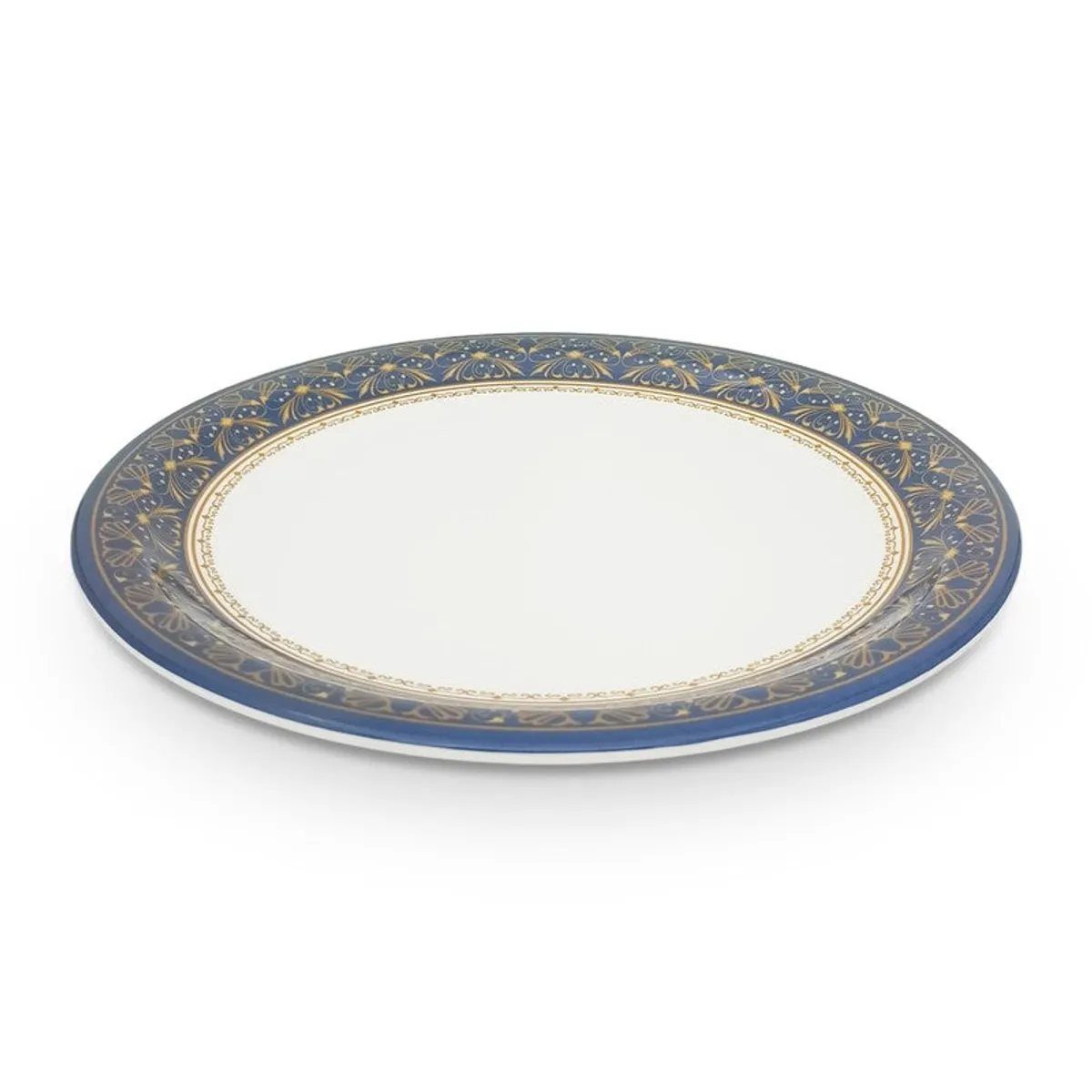 Side view of a blue and white quarter plate showing its raised rim