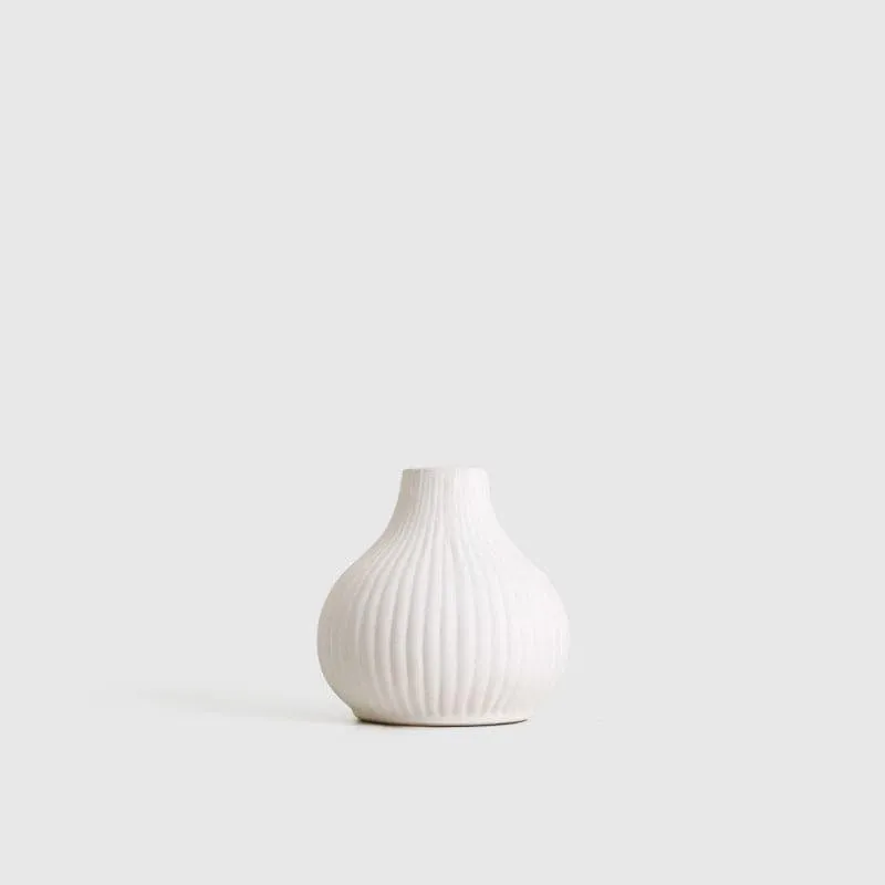 Kella Vase - White media 3