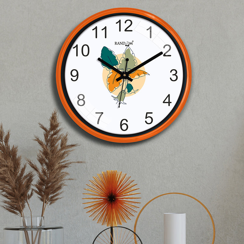 Striga Analog Wall Clock