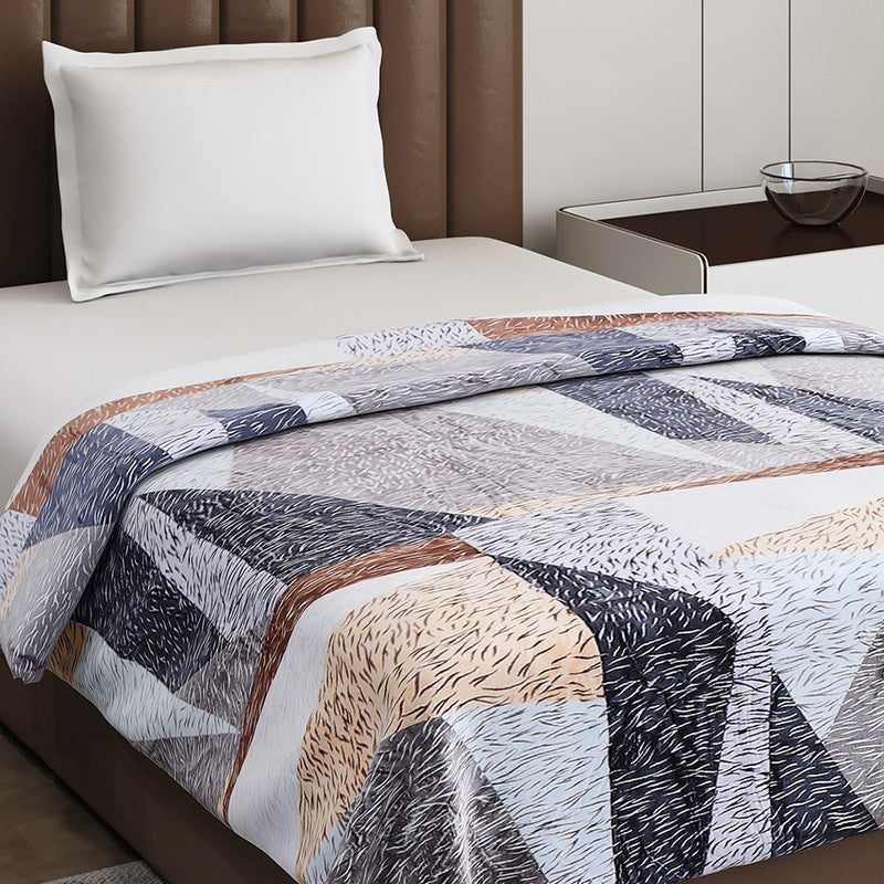 Monte Carlo Patchora Geometric Print Polyester Blanket (Brown) - 233 GSM media 5