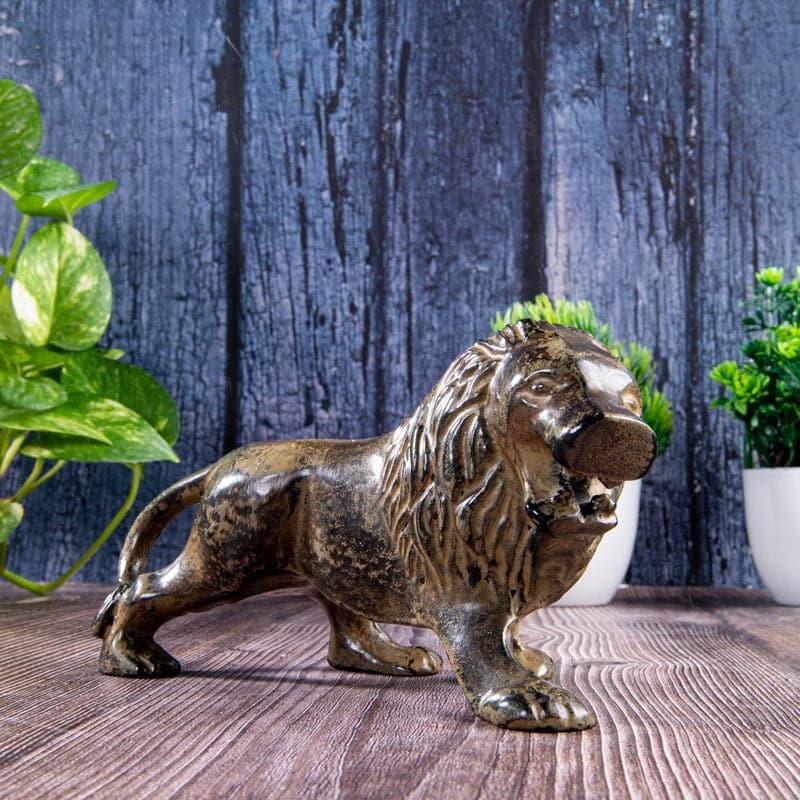Leo Pride Showpiece