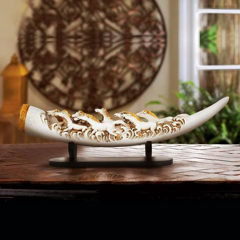 The Majestic Mane Painted Resin Showpiece media 5