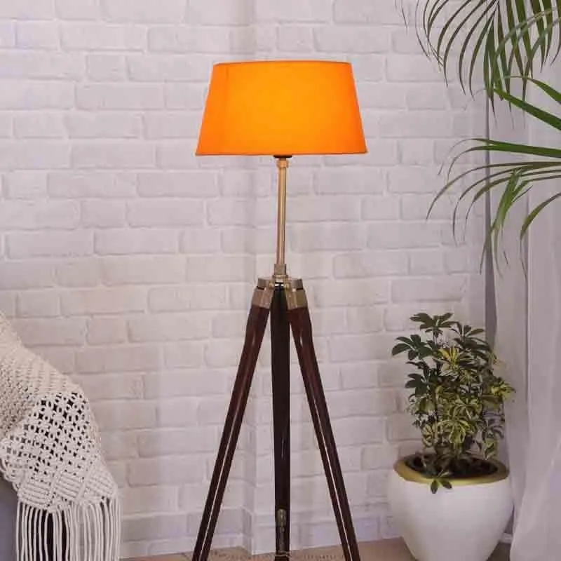 Chouette Tripod Floor Lamp - Orange media 3