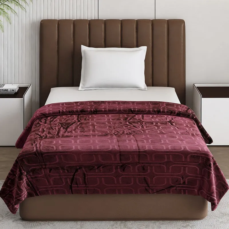 Monte Carlo Warmora Geometric Print Polyester Blanket (Maroon) - 210 GSM media 4
