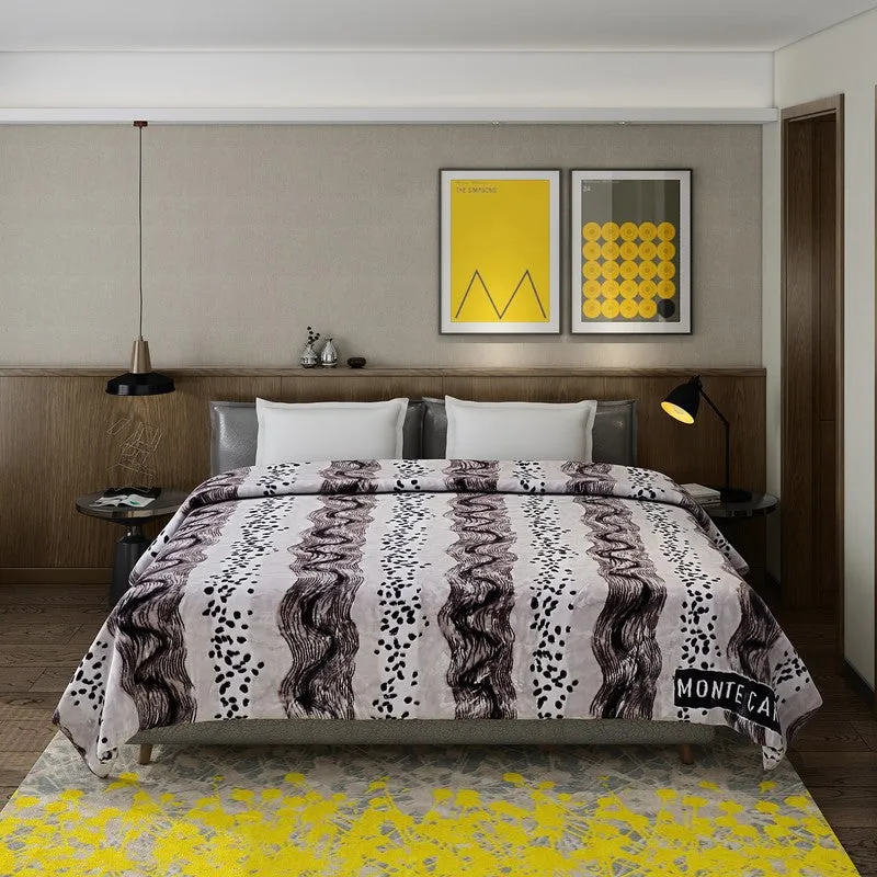 Monte Carlo Monochrome Mirage Blanket - 757 GSM media 5