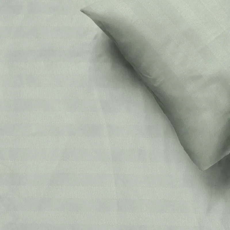 Glossy Touch Solid Cotton Bedsheet (Silver) - 210 TC media 4
