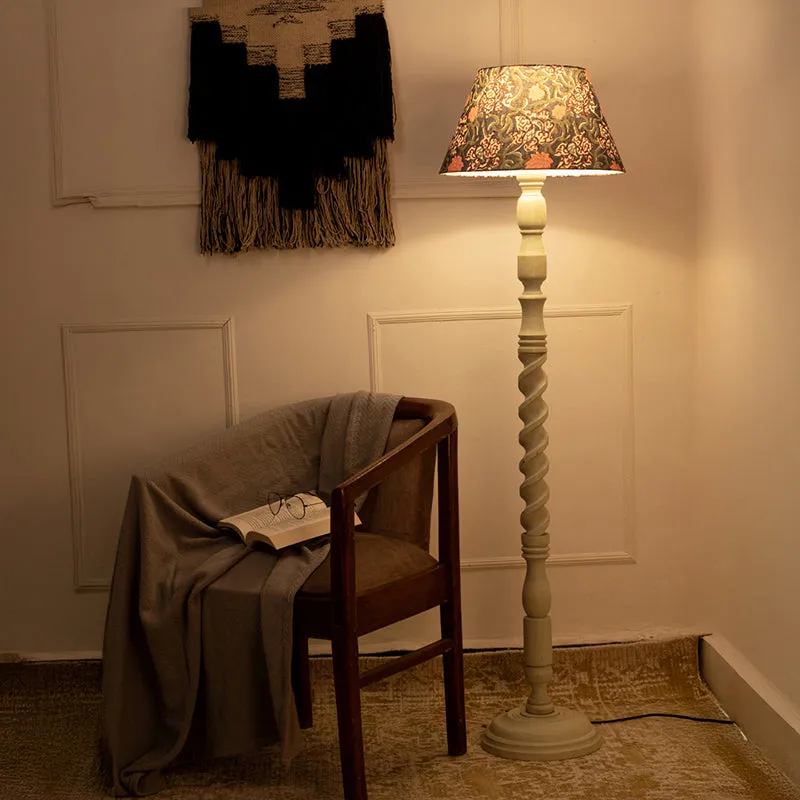 Stilda Cone Ethnica Floor Lamp media 1