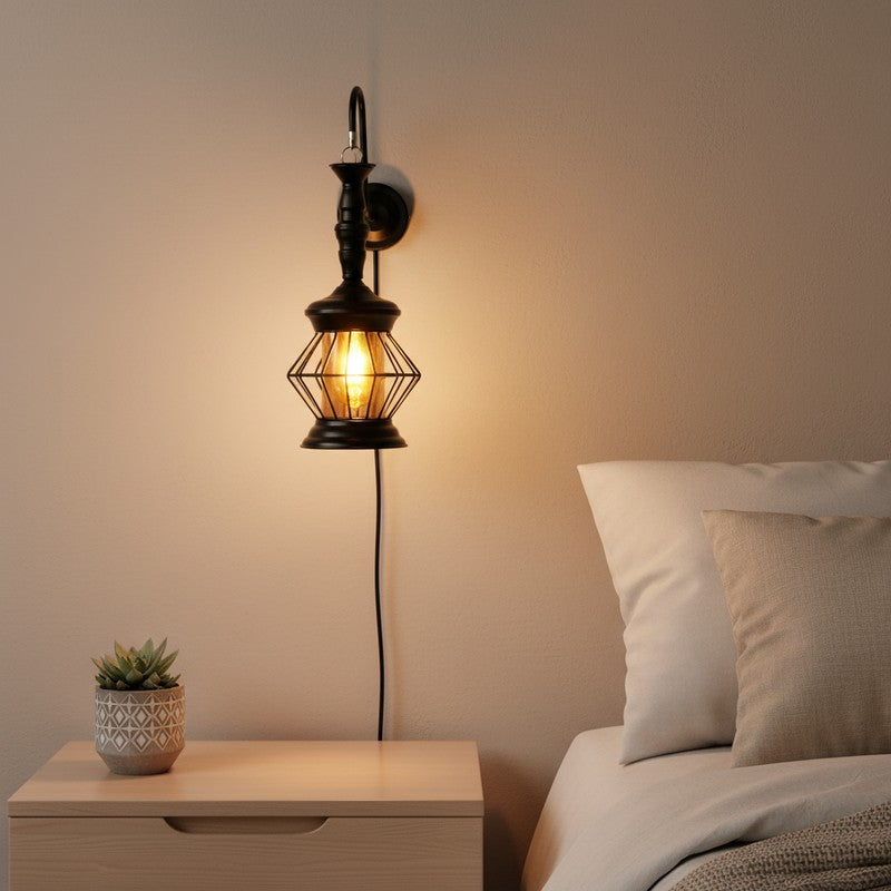 Modern Noir Iron Wall Lamp