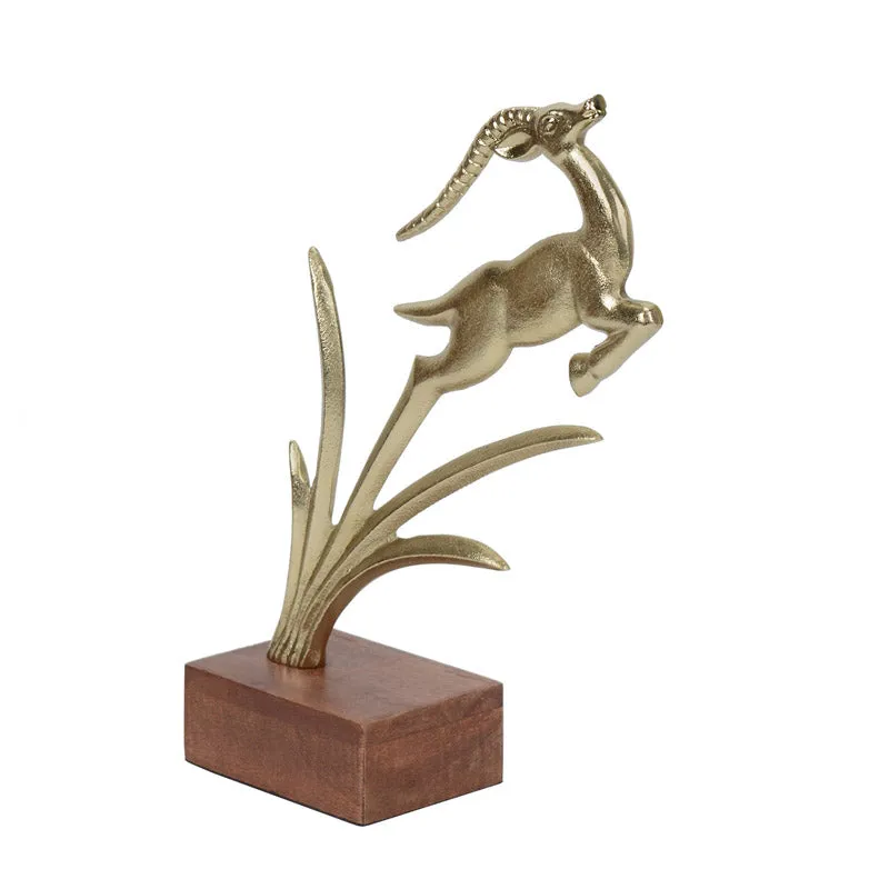 Stag Cilio Showpiece media 3