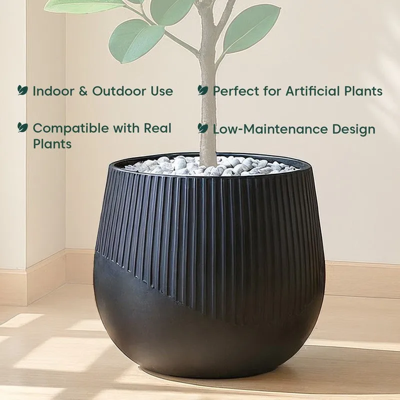 Kyari Downtown Luxe Fiberglass Planter media 6