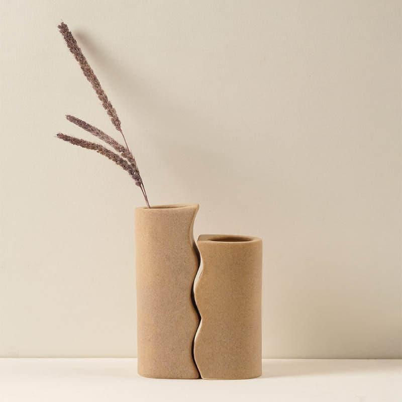Lovebud Couple Vase (Biege) - Set Of Two media 3