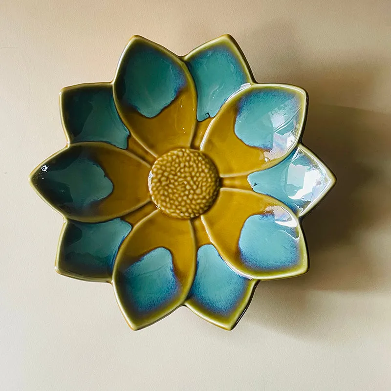 Round Leaf Ceramic Platter media 7