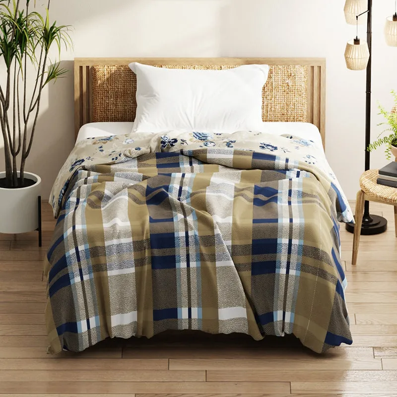 Emil Reversible Geometric Comforter - 120 GSM media 3