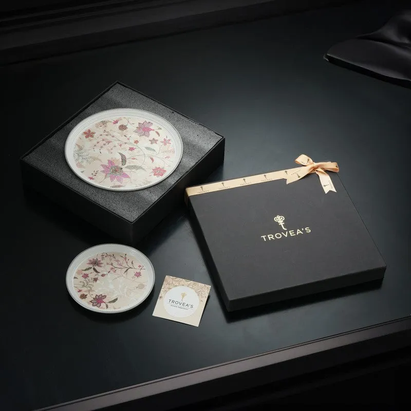 Blossom Serve 4 Quarter Plates with 1 Dinner Plate - Five Piece Set media 3