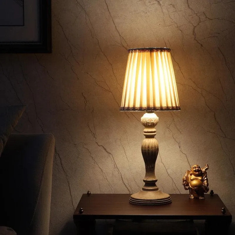 Gujo Vider Fabric Table Lamp - White media 1