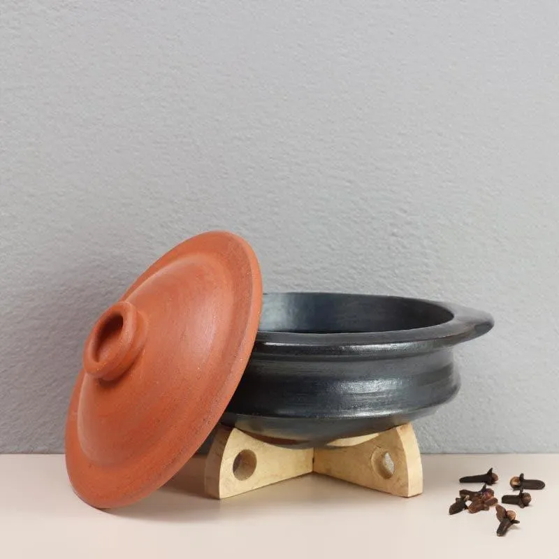Hirang Clay Pot With Lid Black 2000 mL / 9 Inches media 1