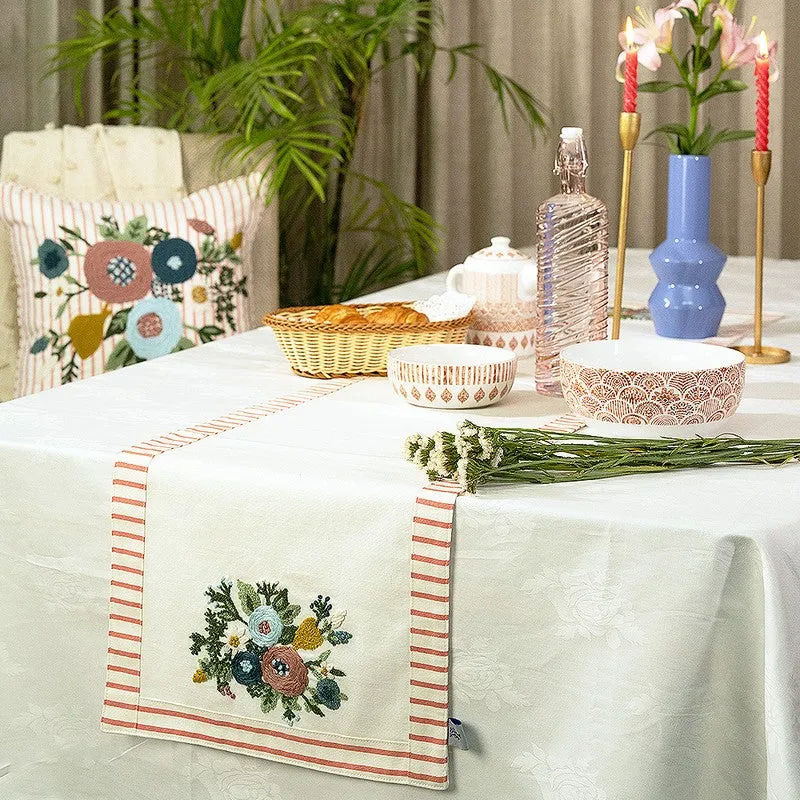 Bloom Vista Cotton Table Runner media 4