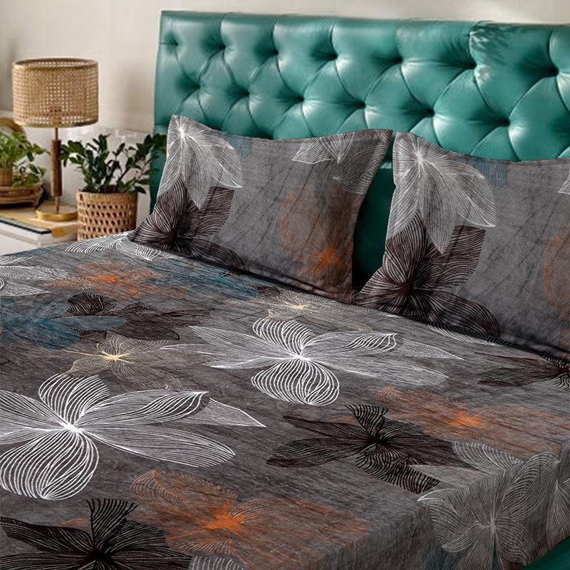 Madhuli Floral Fleece Bedsheet - 280 GSM media 4