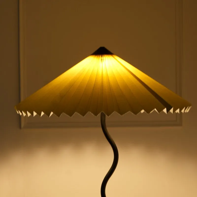 Fig Living Iron Wavy Floor Lamp (Light Green) media 5