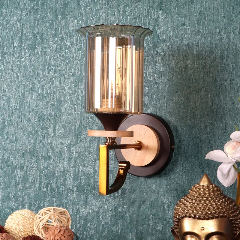 Glo Iron Wall Lamp media 3