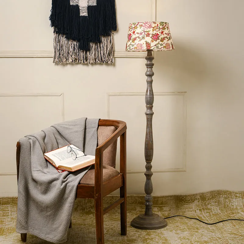 Hewn Prism Flora Floor Lamp media 2