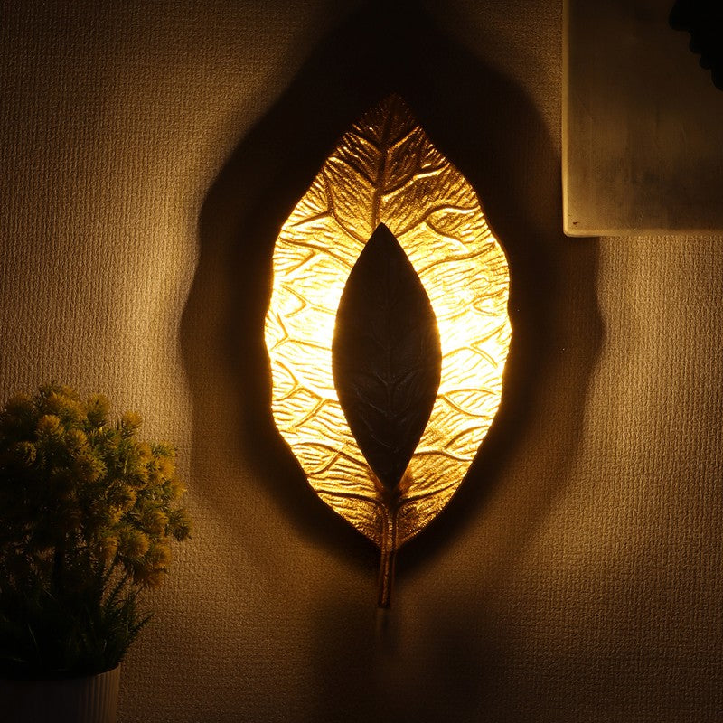 Roselith Iron Wall Lamp media 4
