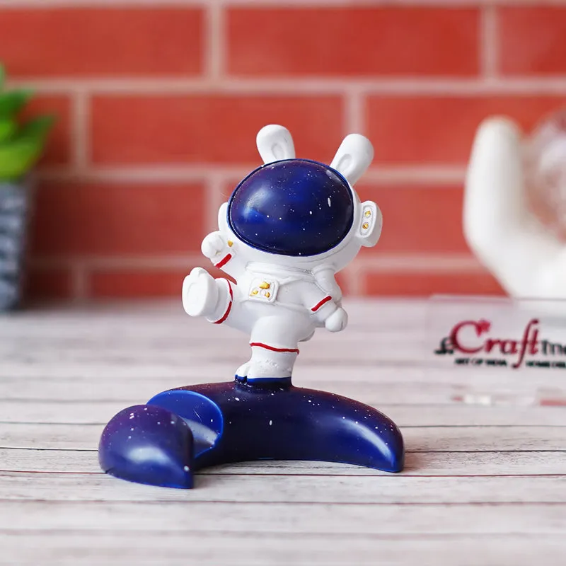 Baby Astronaut Showpiece media 1