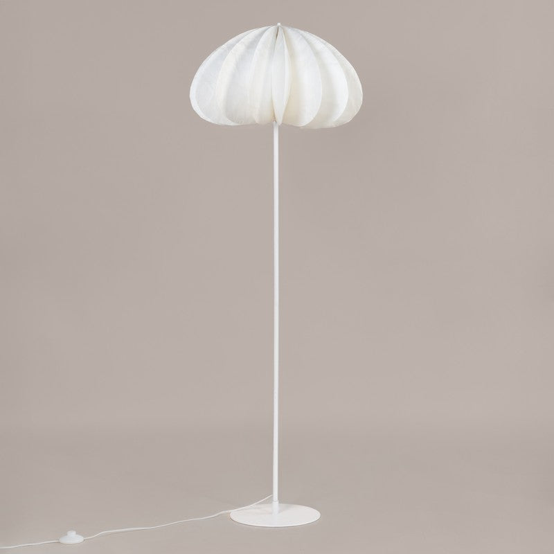 Fig Living Daisy Floor Lamp media 4