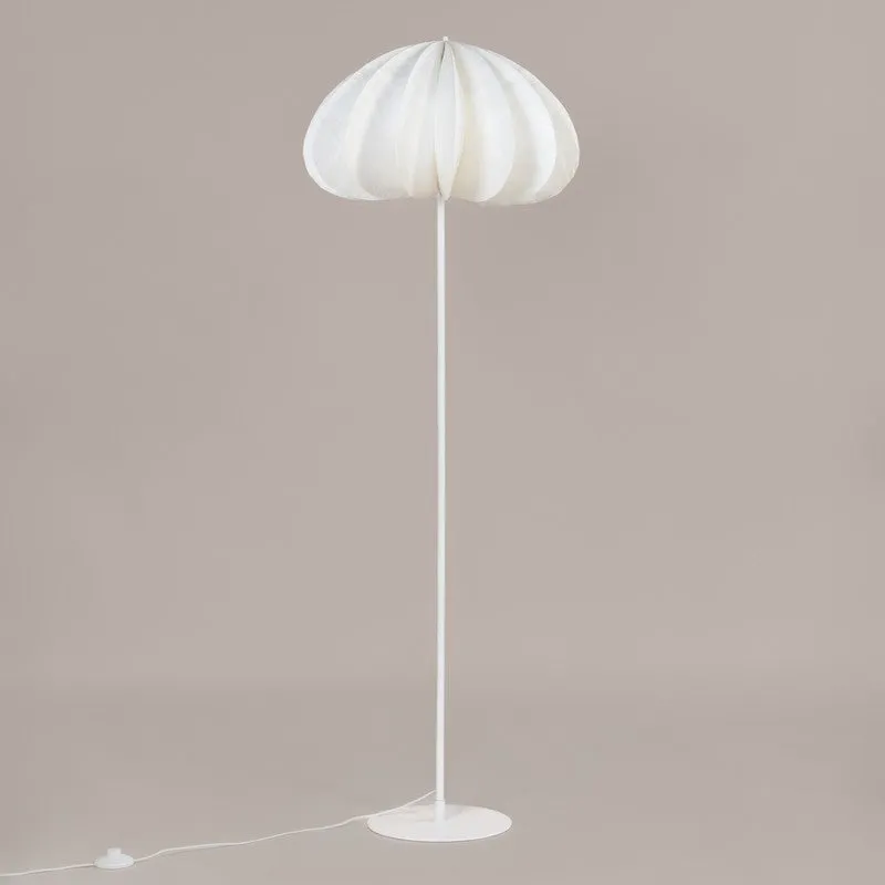 Fig Living Daisy Floor Lamp media 4