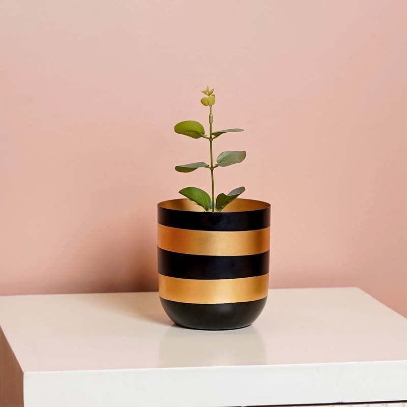 Synchrona Ribbed Table Planter media 4