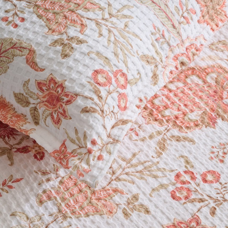 Petal Grace Cotton Comforter (Peach) (230 Gsm) - Three Piece Set media 4
