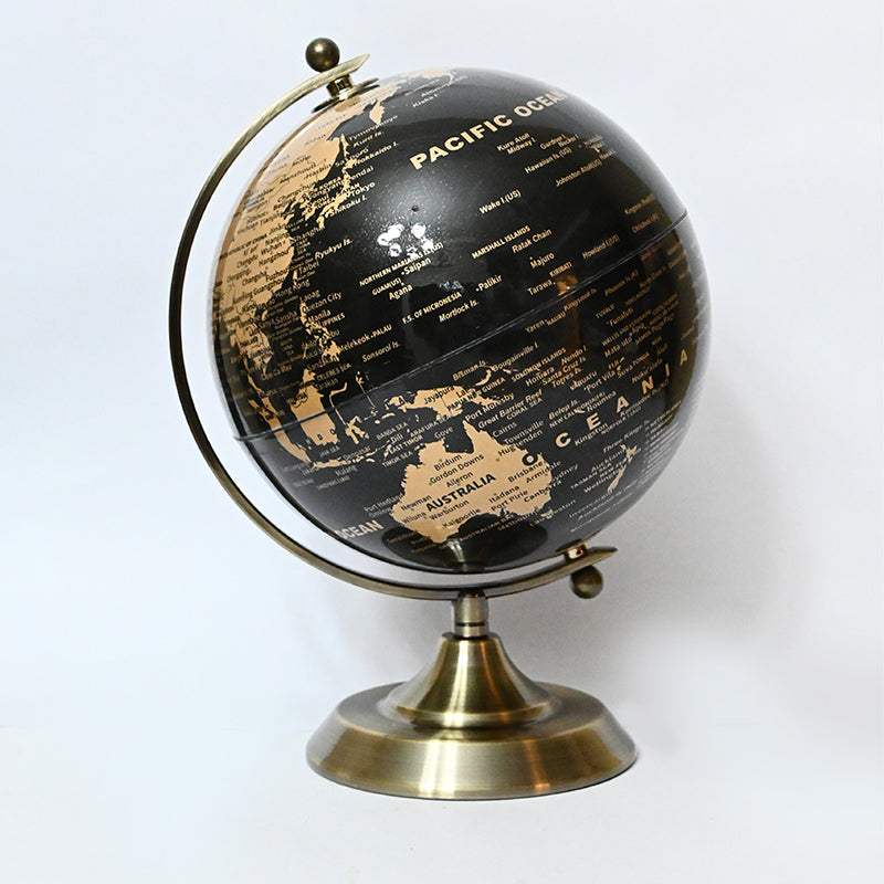 Around The Globe Showpiece - Gold media 3