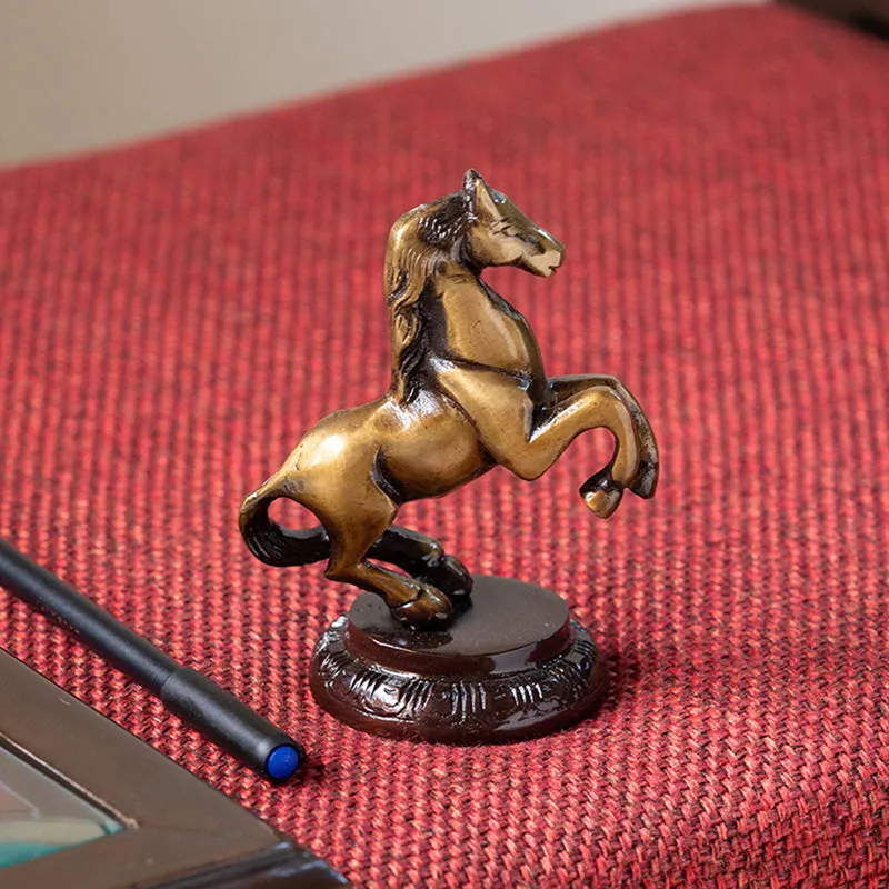 Headstrong Horse Showpiece media 1