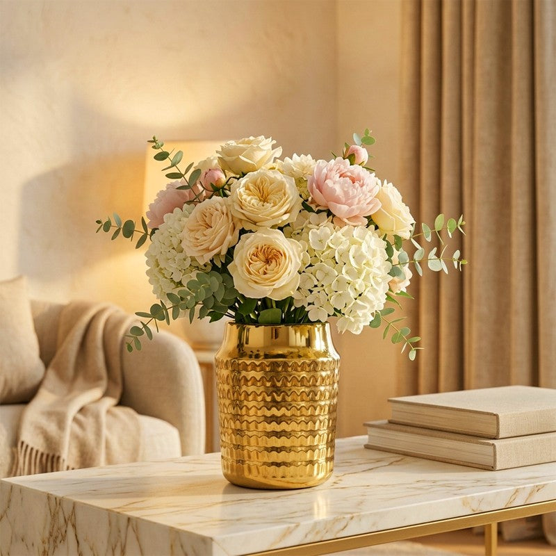 Aurum Ceramic Vase media 4