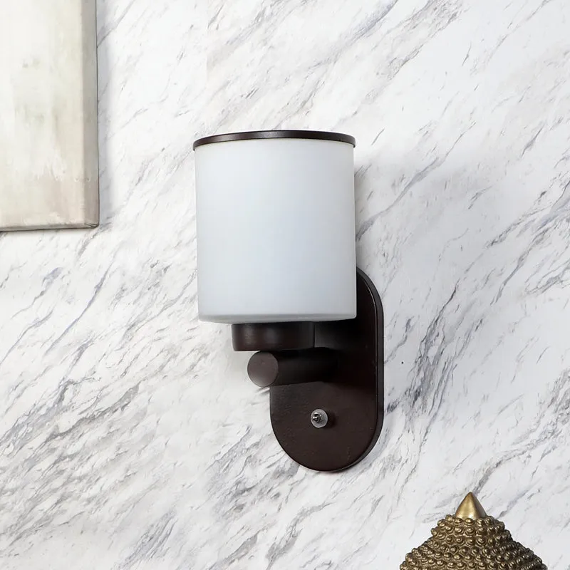 Cylla Iron Wall Lamp media 3