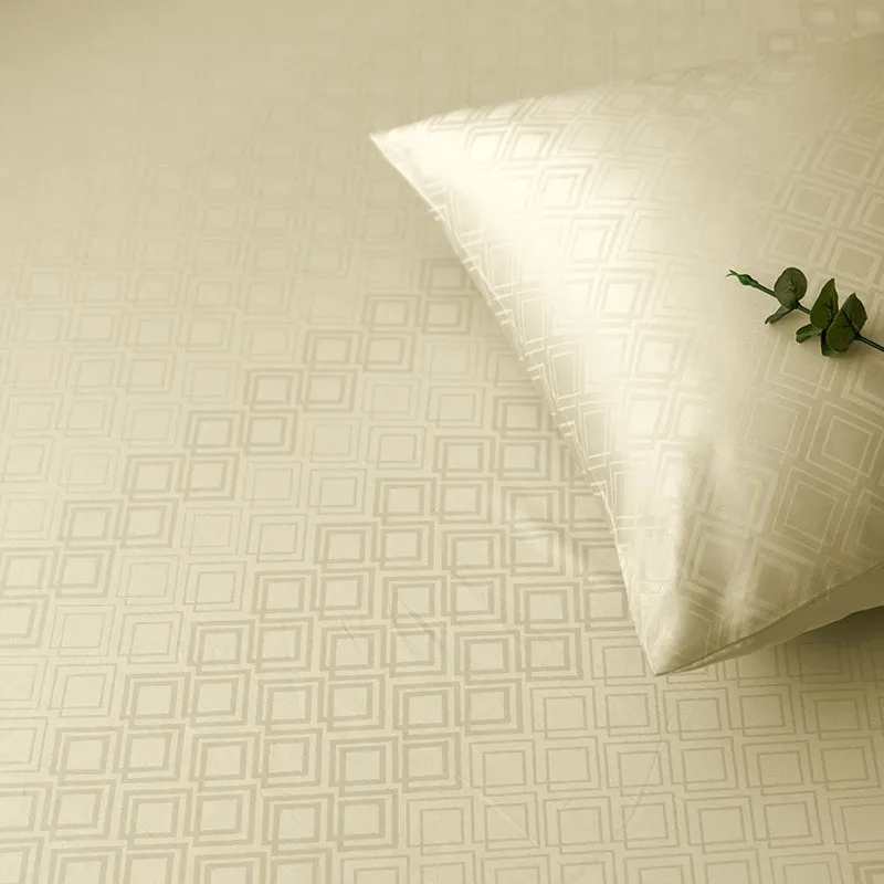 Diamond Dazz Fitted Jacquard Cotton Bedsheet (Ivory) - 300 TC media 5