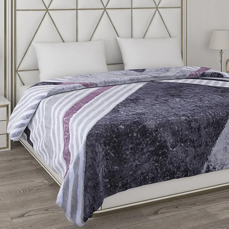 Monte Carlo Mystic Geometric Blanket - 800 GSM media 4