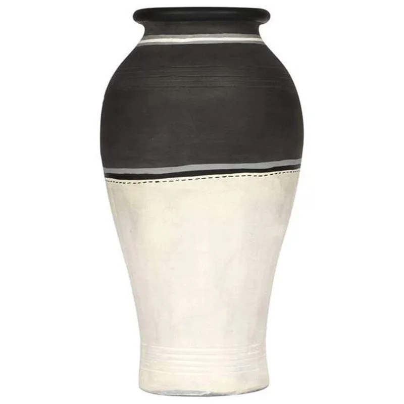 Leila Handcrafted Vase media 4