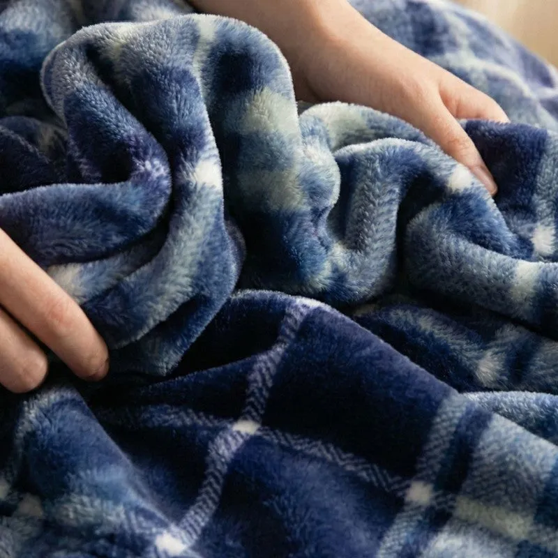 SCOTT light weight Cloudy Mink Blanket - Blue media 5
