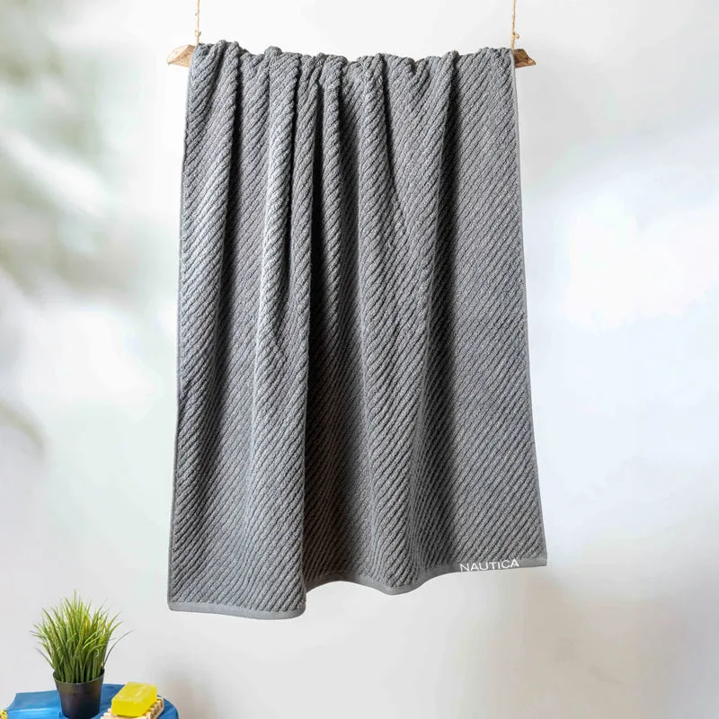 Nautica Riviera Bath Towel - Grey media 1