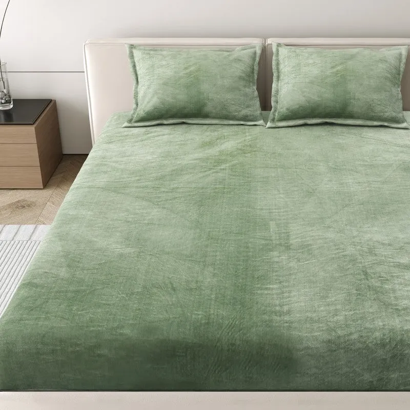VelvetDream Woolen Bedsheet (Green) - 150 GSM media 4