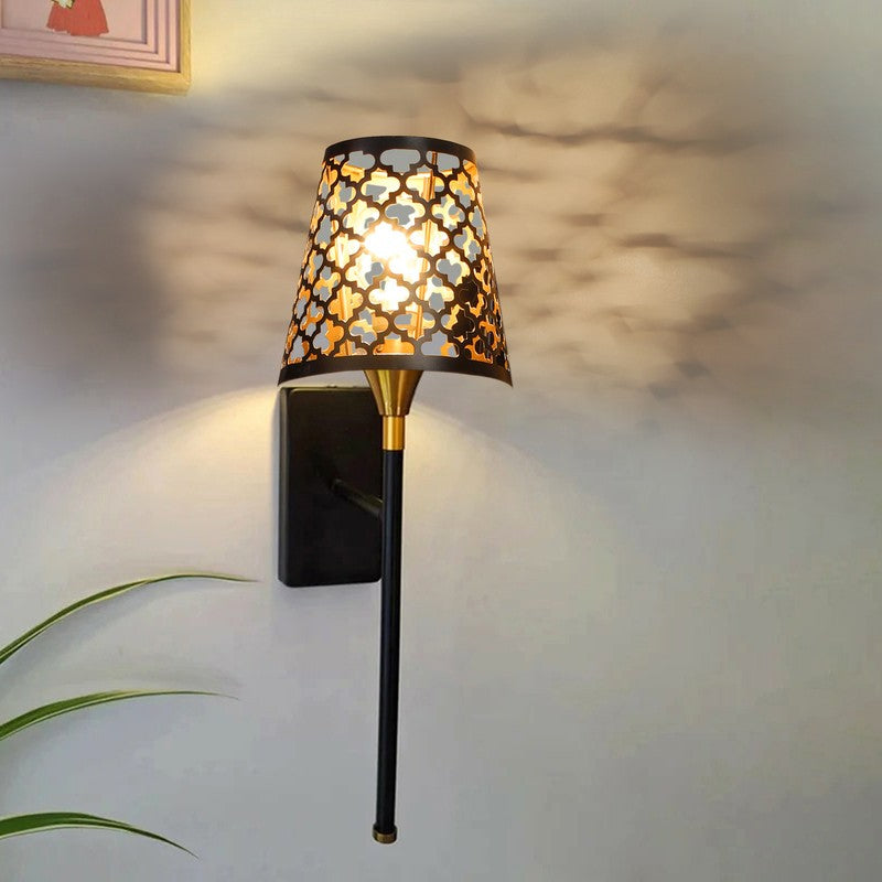Maverin Metal Wall Lamp