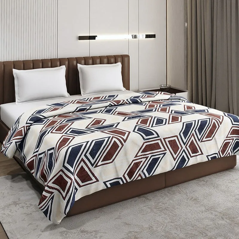 Monte Carlo Geovesta Geometric Print Polyester Blanket (Off White) - 210 GSM media 1