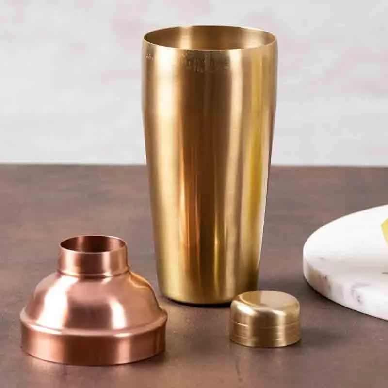Dove Cocktail Shaker - Gold & Copper media 3