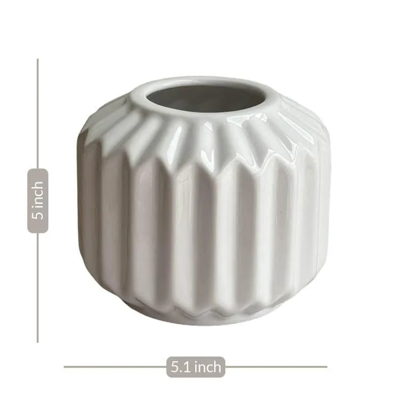 Esko Edge Vase - White media 4