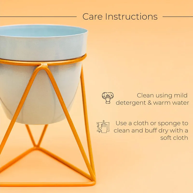 Kyari Comet Metal Planter With Stand media 4