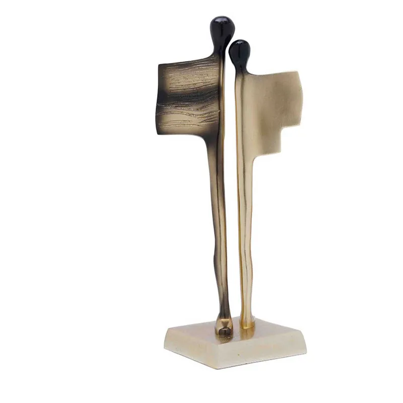 Xiomara Abstract Showpiece media 3