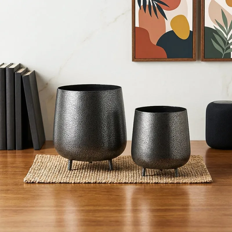 Zintra Metal Planter - Silver media 1